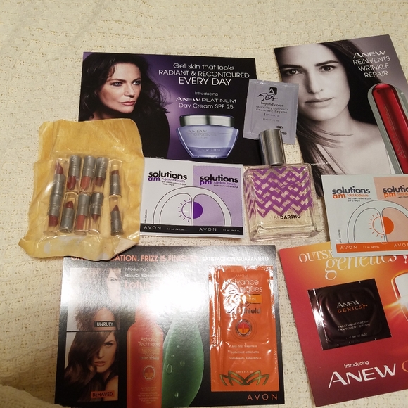 Avon purfume and products and a magiziane bundle - Picture 9 of 11